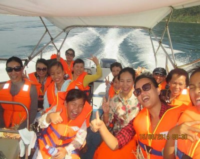 Công Đoàn trường mầm non Trúc Quỳnh tổ chức du lịch hè “Hướng về biển đảo”
