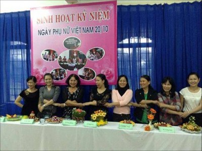 Công Đoàn trường THCS Nguyễn Chí Thanh tổ chức sinh hoạt kỷ niệm ngày Phụ Nữ Việt Nam 20/10/2015